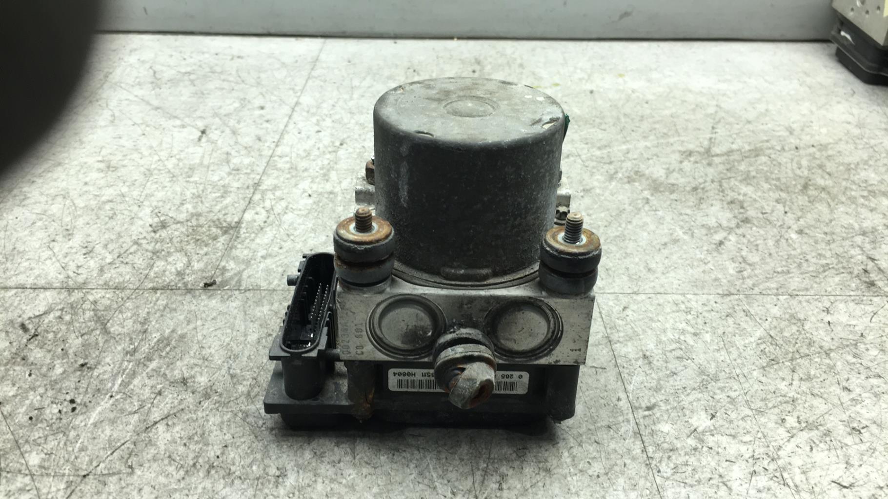 Bloc ABS (freins anti-blocage) OPEL CORSA C PHASE 2 Essence - 1