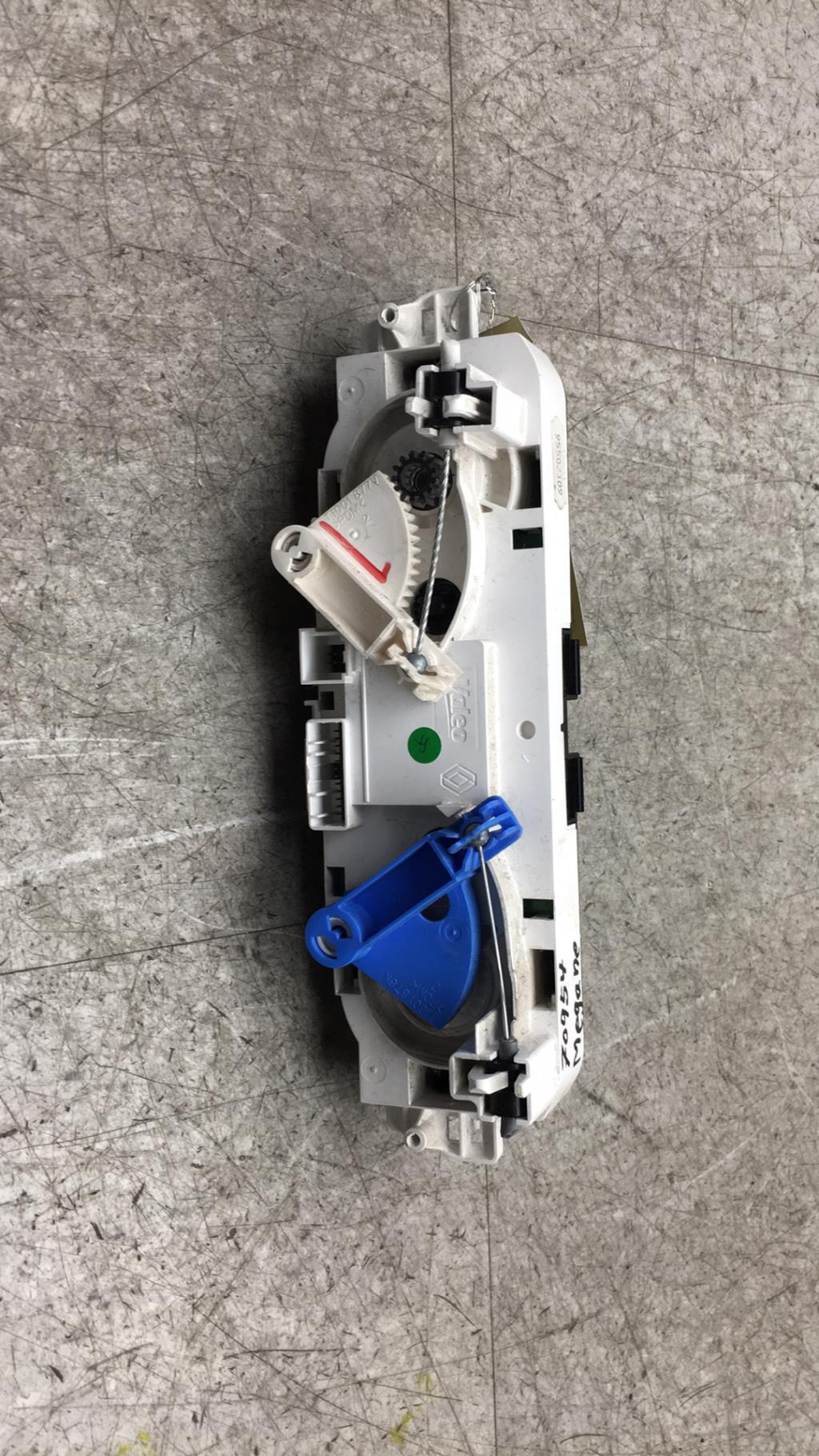 Commande chauffage RENAULT MEGANE 3 PHASE 1 Diesel - 1
