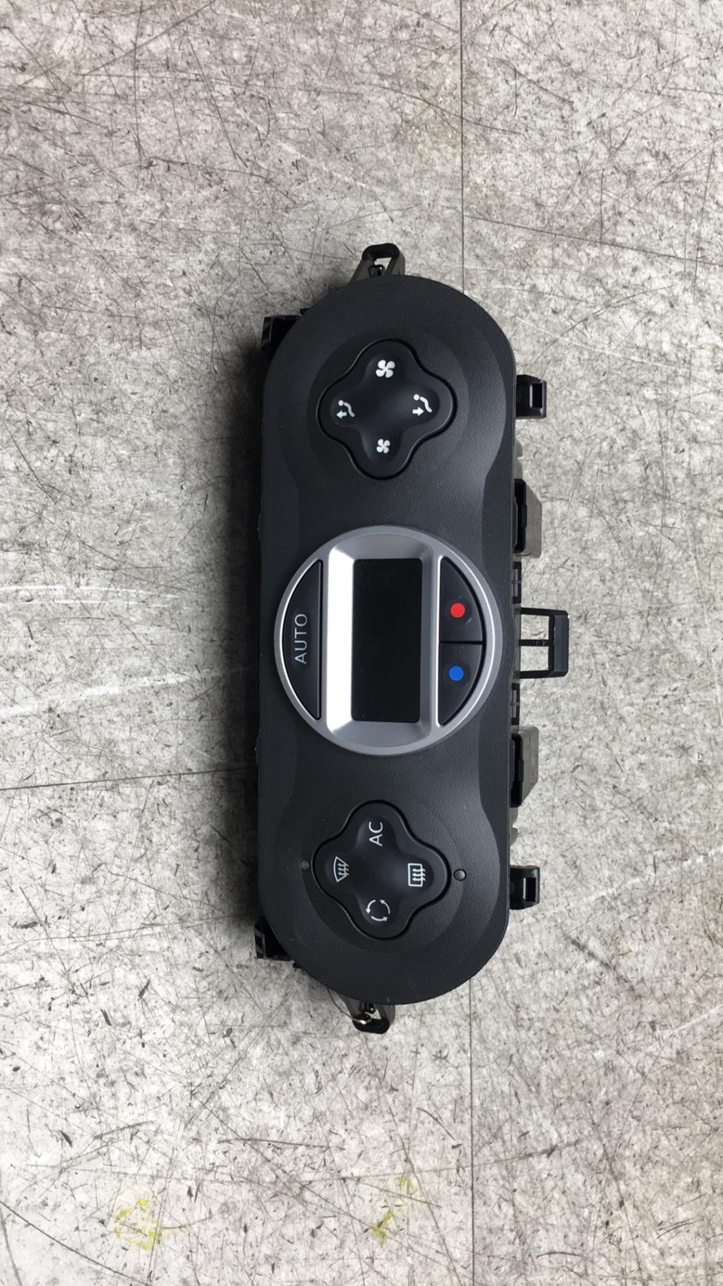 Commande chauffage RENAULT TWINGO 2 PHASE 1 Essence - 1