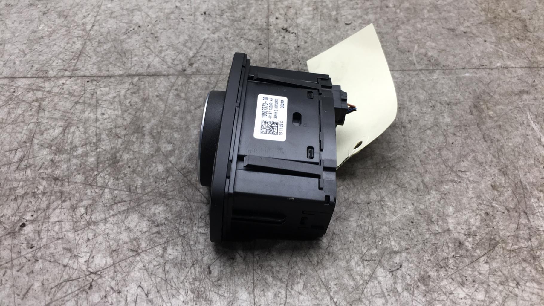 Commande de phare FORD FIESTA 7 PHASE 1 Diesel - 1