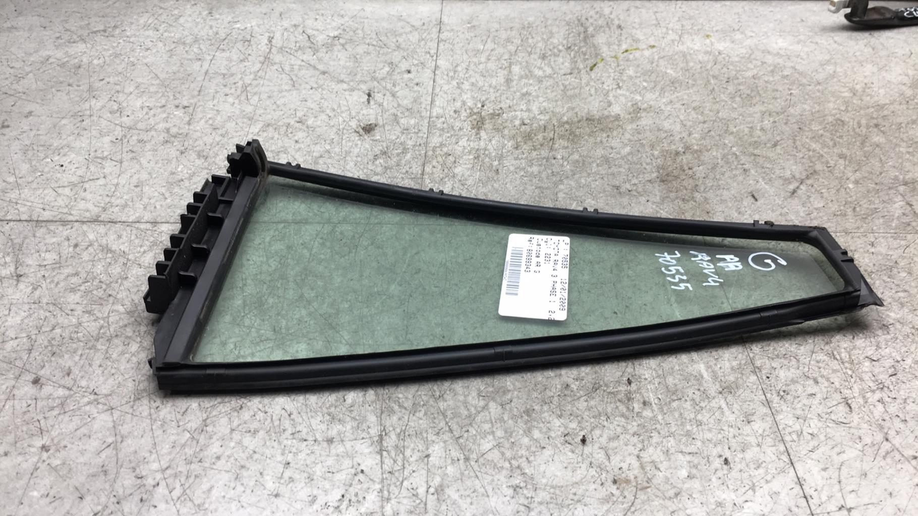 Ventanilla triangular trasera izquierda (puerta) TOYOTA RAV4 3 PHASE 1  - 1