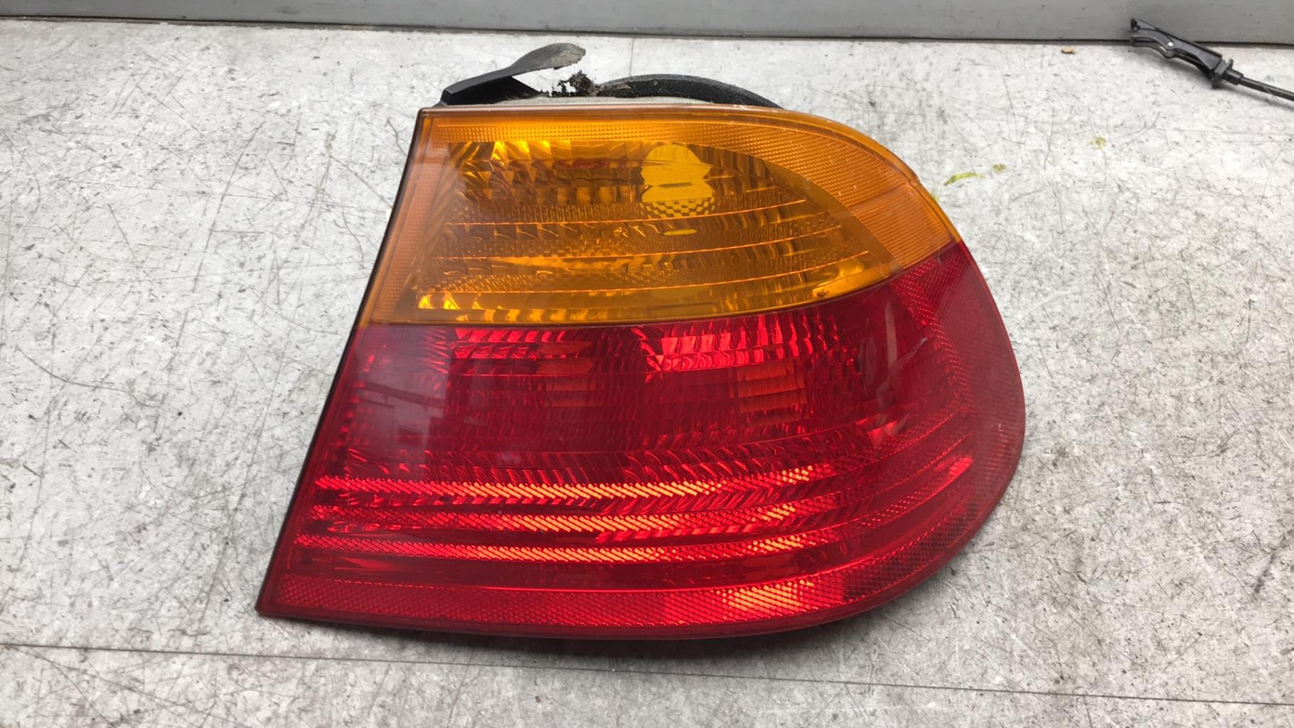Fanale posteriore principale destro (luci) BMW SERIE 3 E46 COUPE PHASE 1 Gasolina - 1