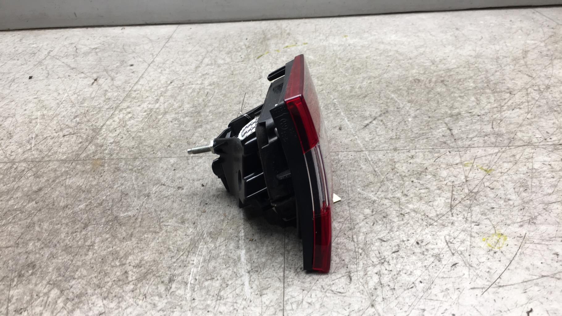 Feu arriere secondaire droit (feux) RENAULT CLIO 4 PHASE 2  - 1