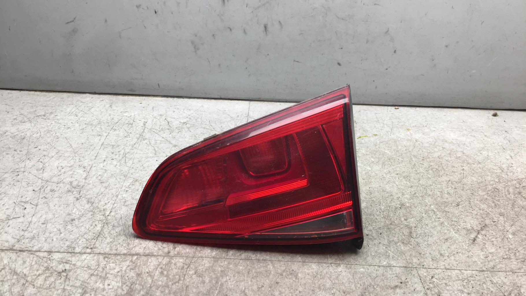 Feu arriere secondaire droit (feux) VOLKSWAGEN GOLF 7 PHASE 1 Diesel - 1