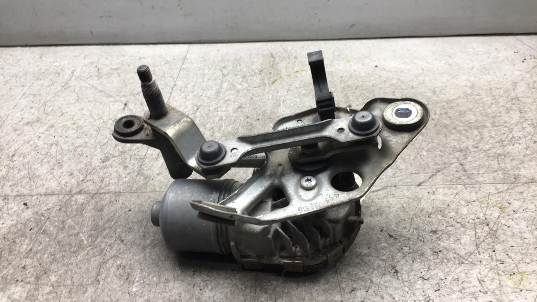Motore tergicristallo anteriore sinistro PEUGEOT 407 PHASE 2 BREAK Diésel - 1