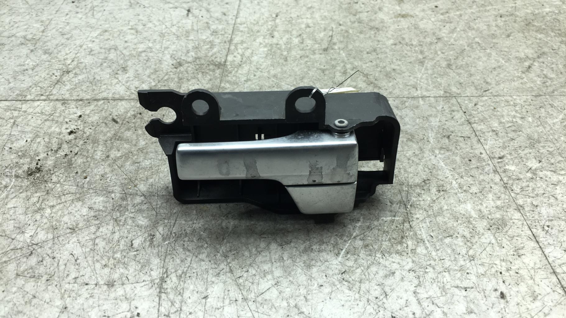 Maniglia interna anteriore sinistra FORD FOCUS 2 PHASE 1 Gasolina - 1