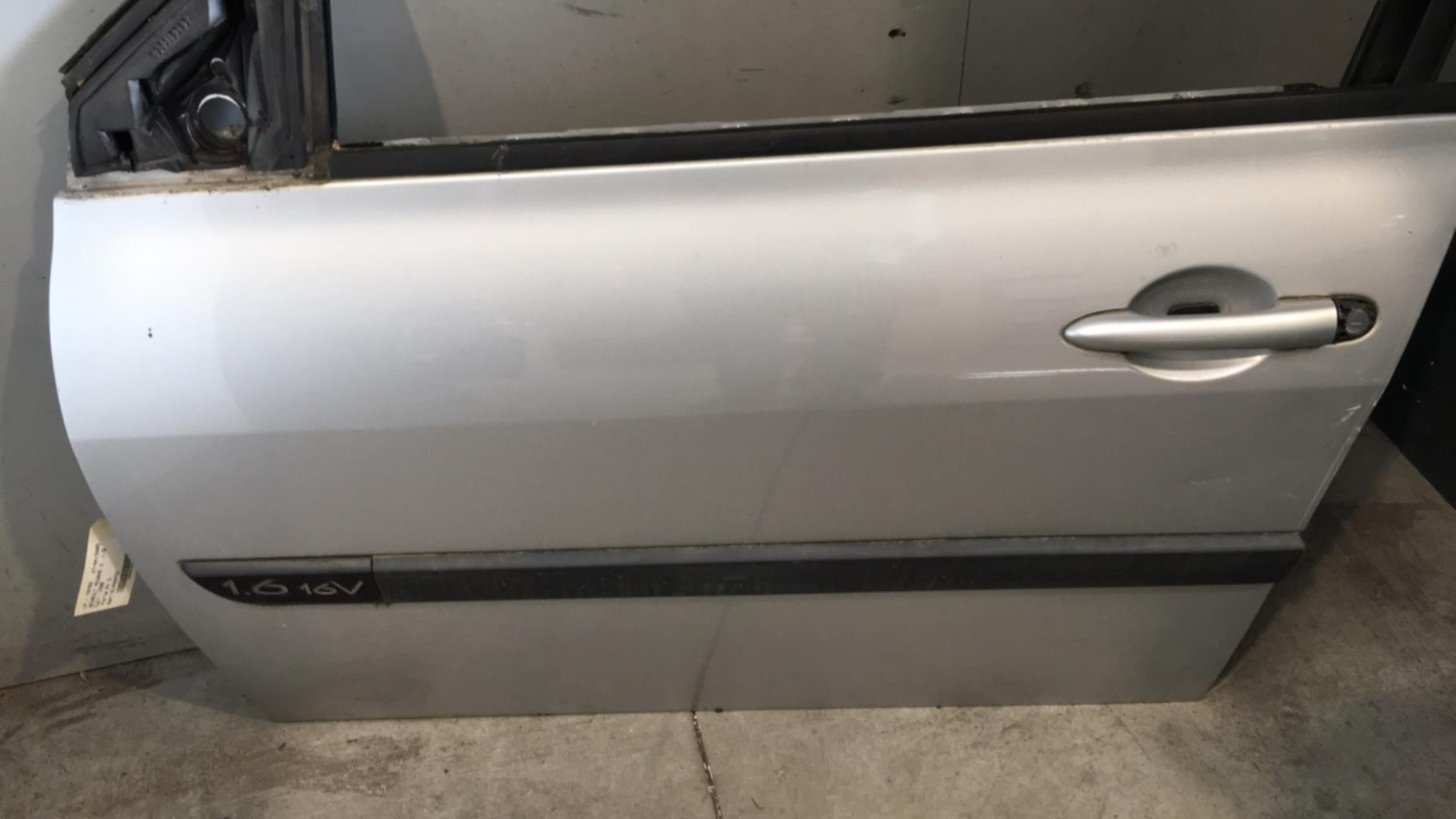 Porte avant gauche RENAULT MEGANE 2 PHASE 1 Essence - 1