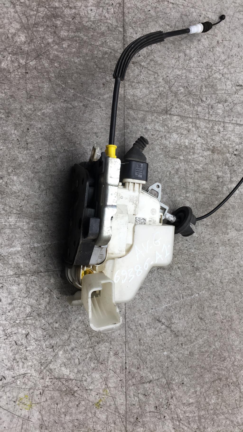 Serrure avant gauche AUDI A1 1 PHASE 1 Diesel - 1