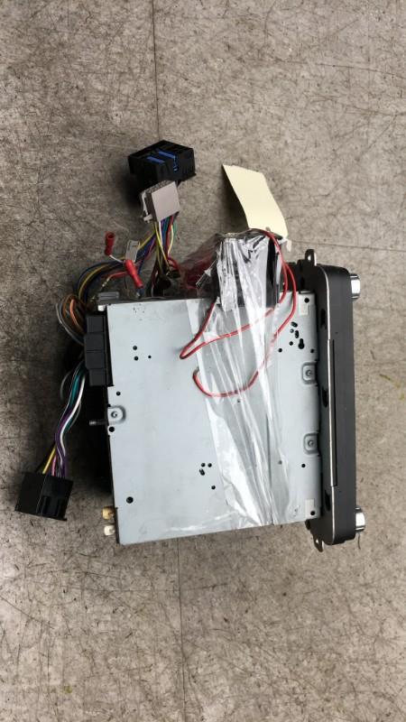 Autoradio originale VOLKSWAGEN PASSAT 5 BREAK  - 1