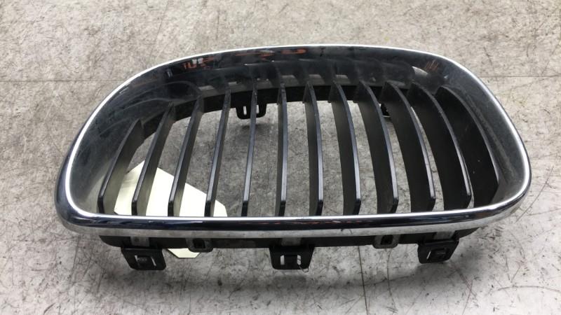 Calandre droite BMW SERIE 1 E81 Diesel - 1