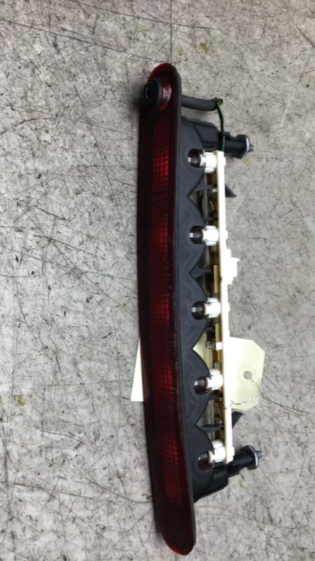 Feu arriere stop central SUZUKI SWIFT 3 Diesel - 1