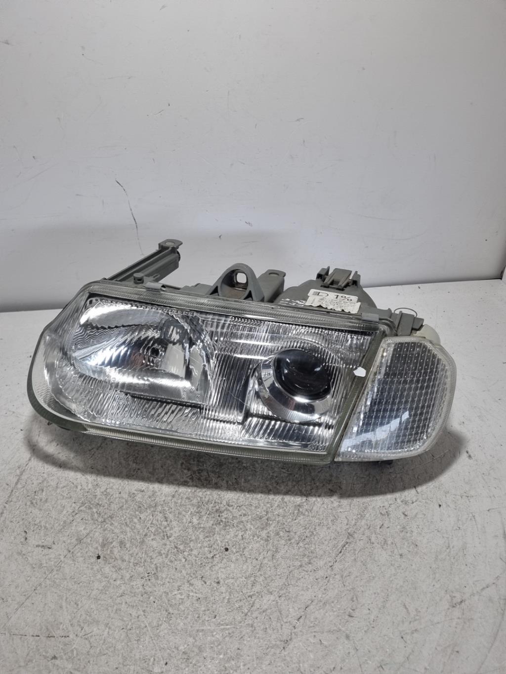 Gruppo ottico anteriore principale sinistro (luci)(faro) ALFA ROMEO 146  - 1