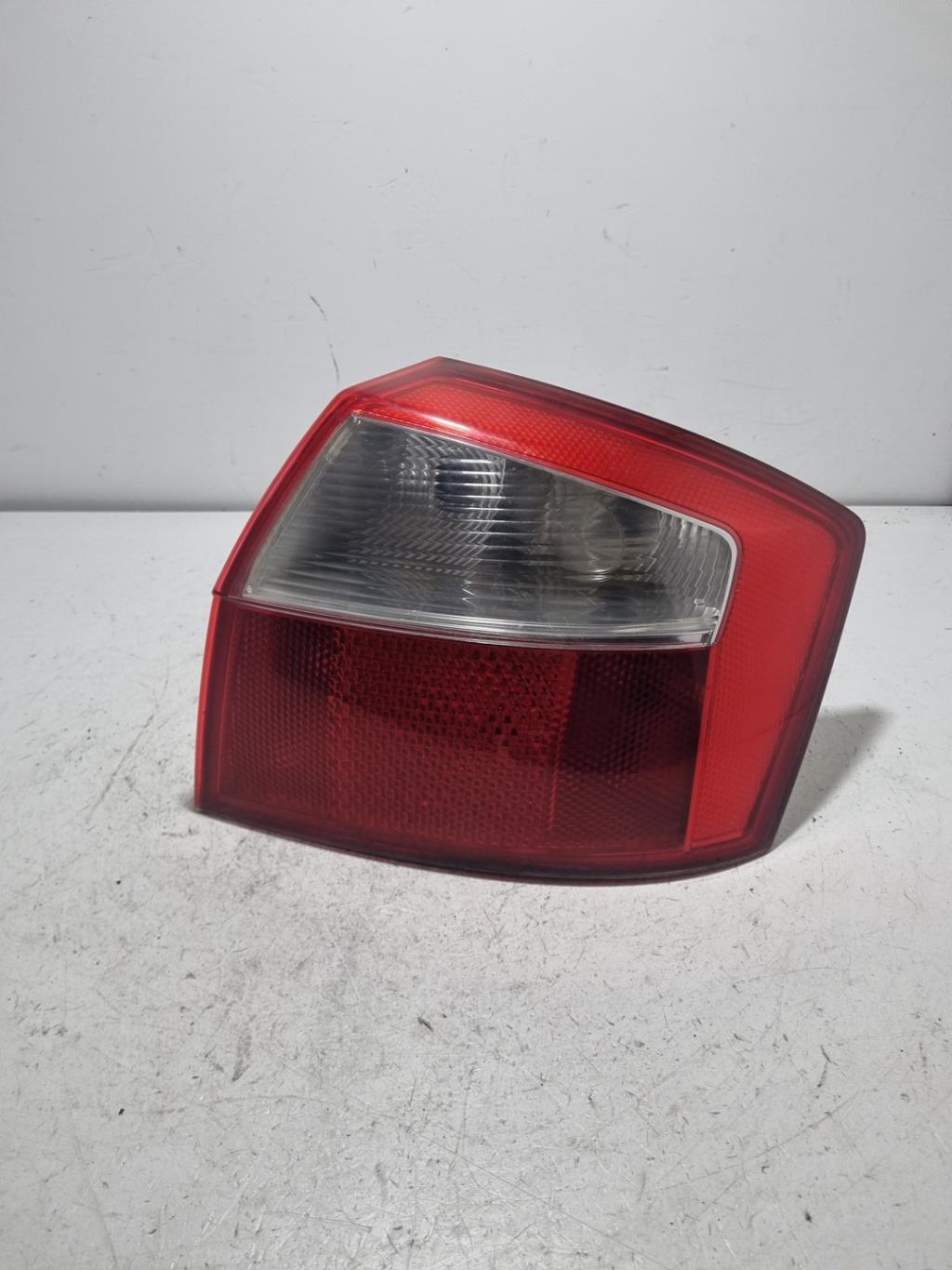 Fanale posteriore principale destro (luci) AUDI A4 2 PHASE 1 Diésel - 1