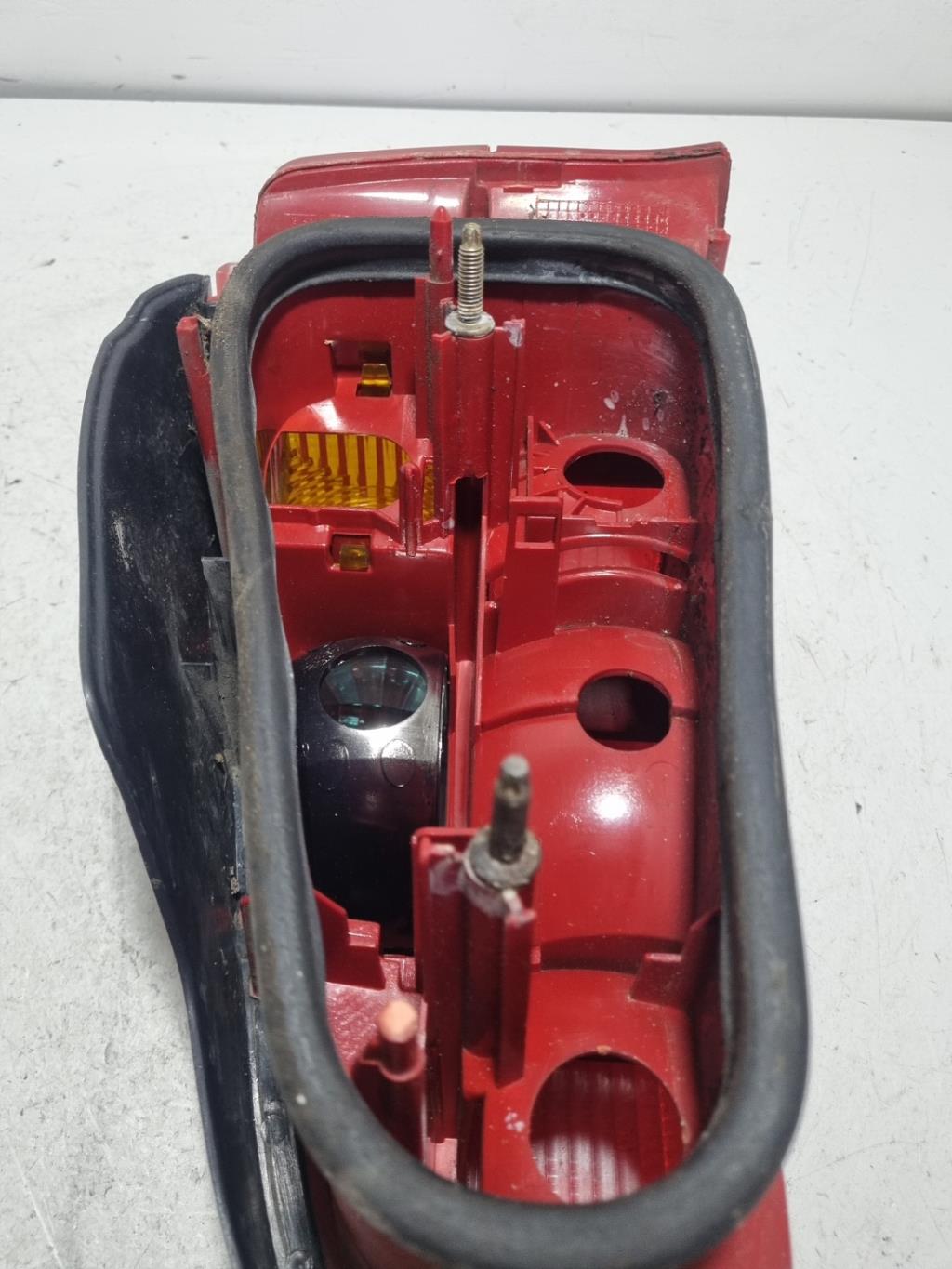 Fanale posteriore principale sinistro (luci) PEUGEOT 106 PHASE 2 Gasolina - 1