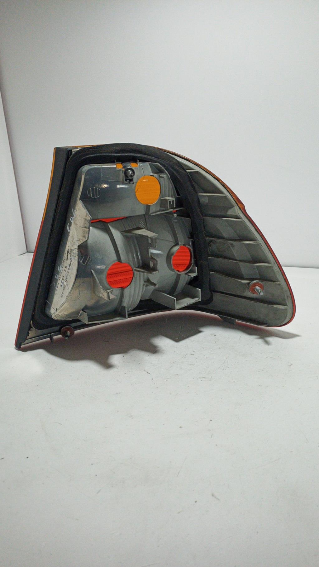 Fanale posteriore principale sinistro (luci) BMW SERIE 3 E46 PHASE 1 Diésel - 1