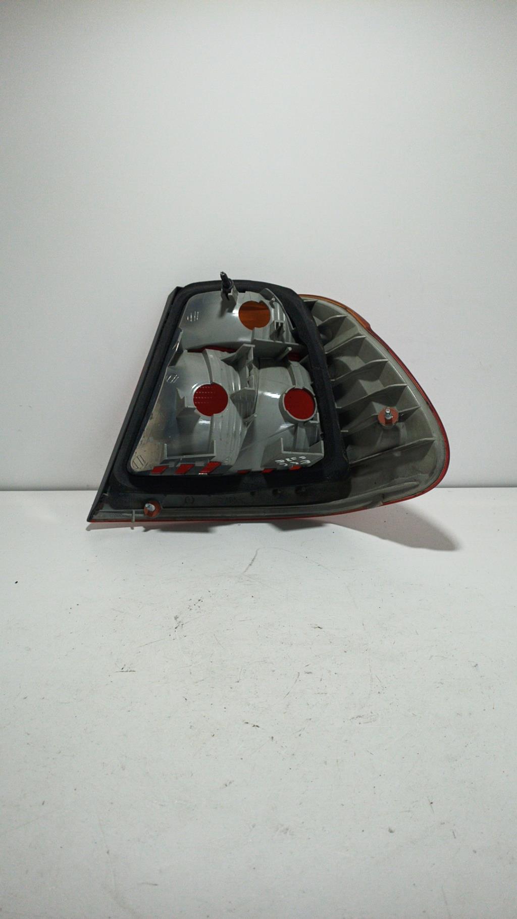 Fanale posteriore principale sinistro (luci) BMW SERIE 3 E46 PHASE 1 Diésel - 1