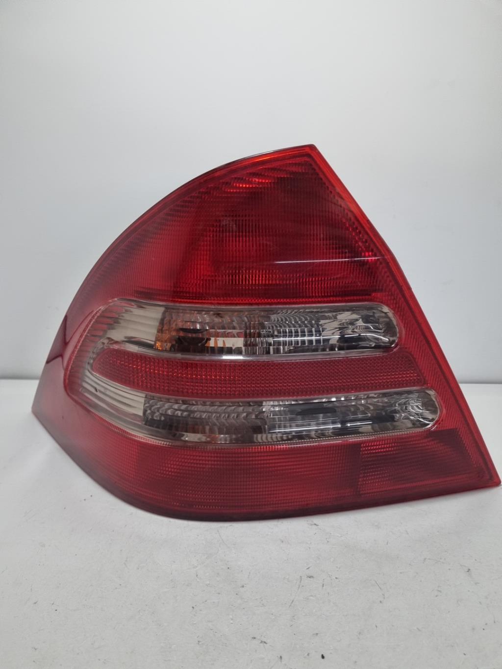 Fanale posteriore principale sinistro (luci) MERCEDES CLASSE C 203 PHASE 1 Diésel - 1