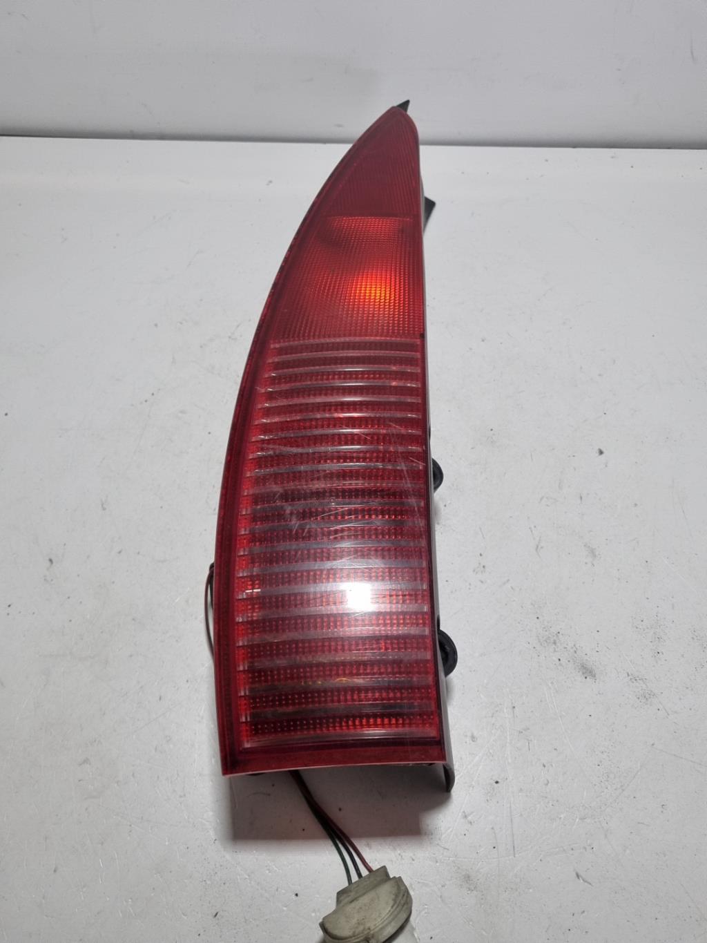 Fanale posteriore principale destro (luci) CITROEN C5 1 PHASE 2 BREAK Diésel - 1