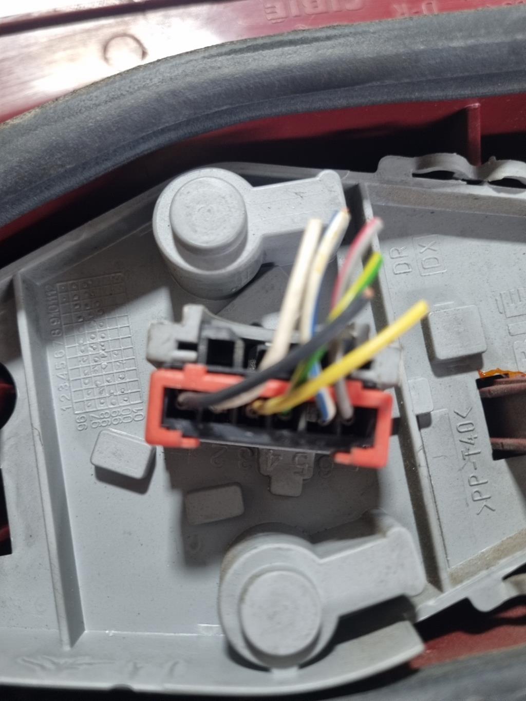 Fanale posteriore principale destro (luci) FIAT PALIO  - 1