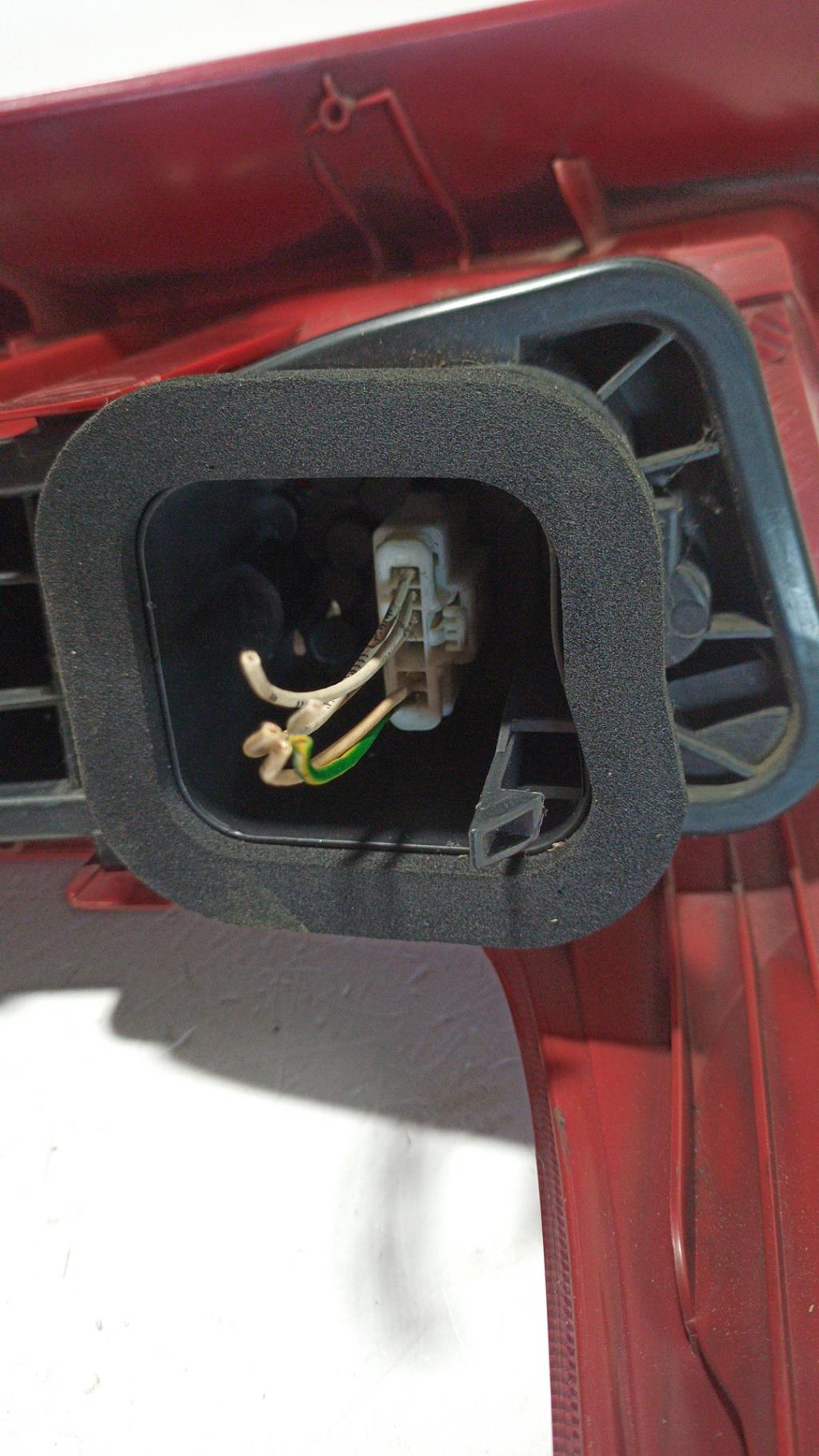Fanale posteriore principale destro (luci) PEUGEOT 206 PHASE 2 BREAK Diésel - 1