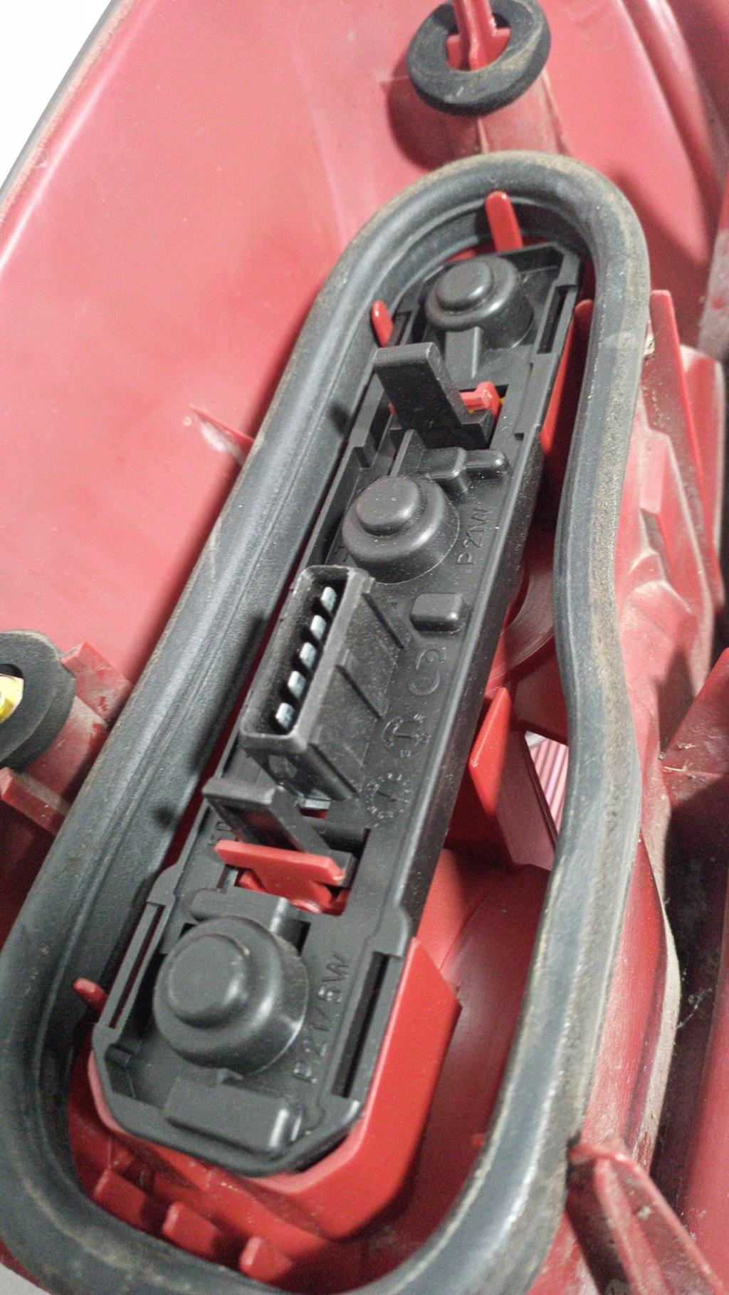 Fanale posteriore principale destro (luci) PEUGEOT 306 BREAK Diésel - 1