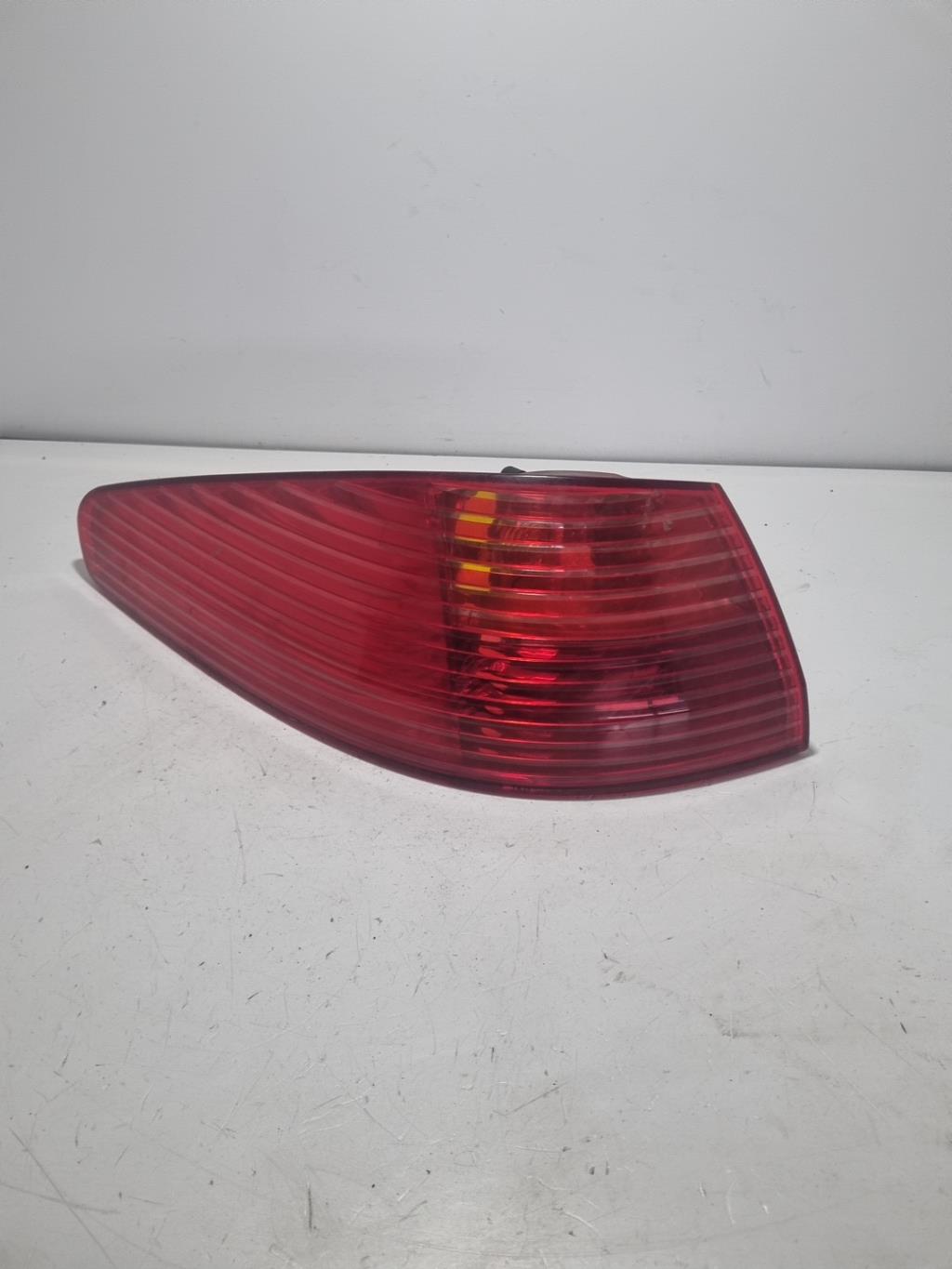 Fanale posteriore principale sinistro (luci) PEUGEOT 607 PHASE 1 Diésel - 1
