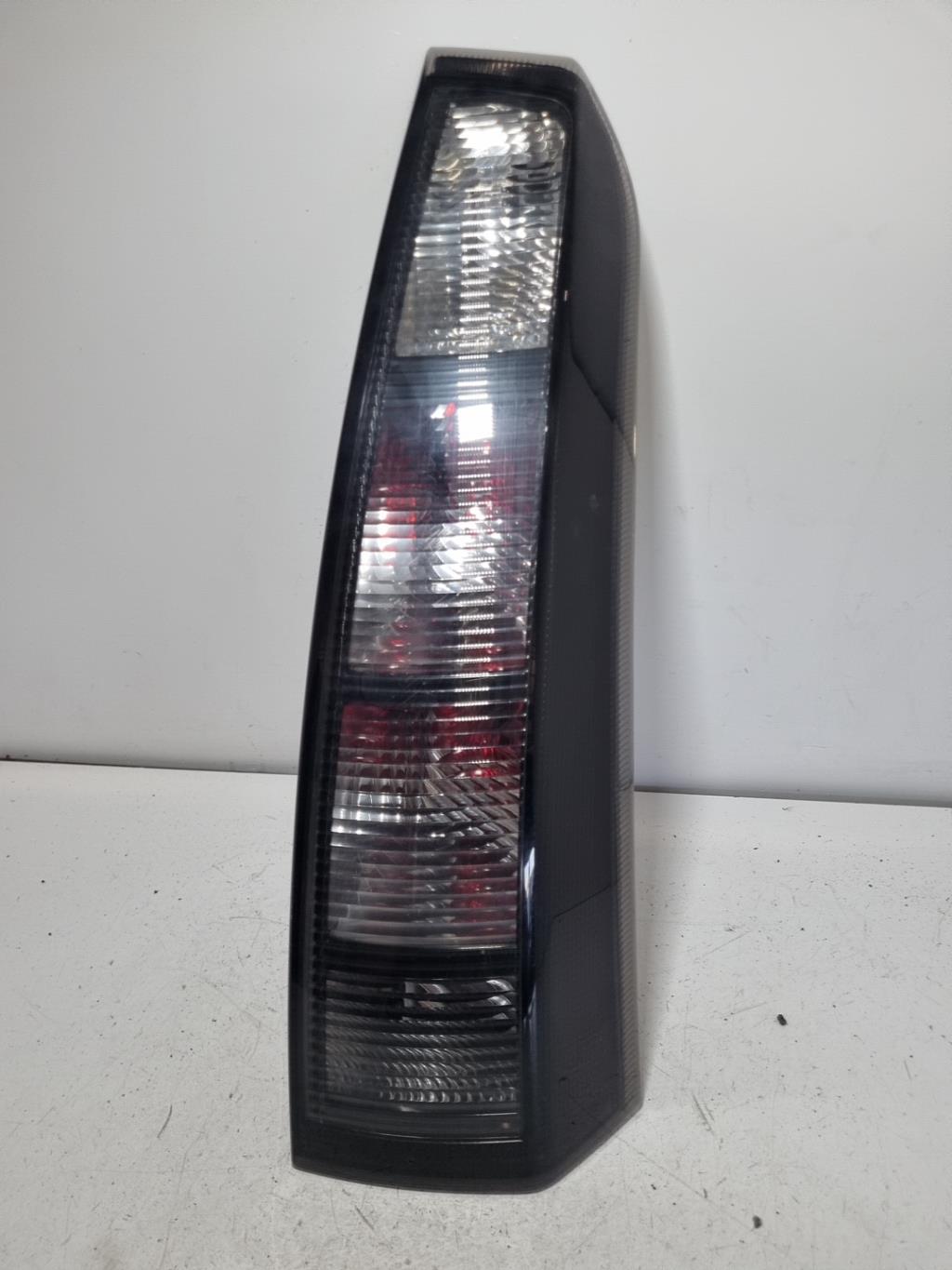 Fanale posteriore principale destro (luci) OPEL MERIVA A PHASE 2 Gasolina - 1