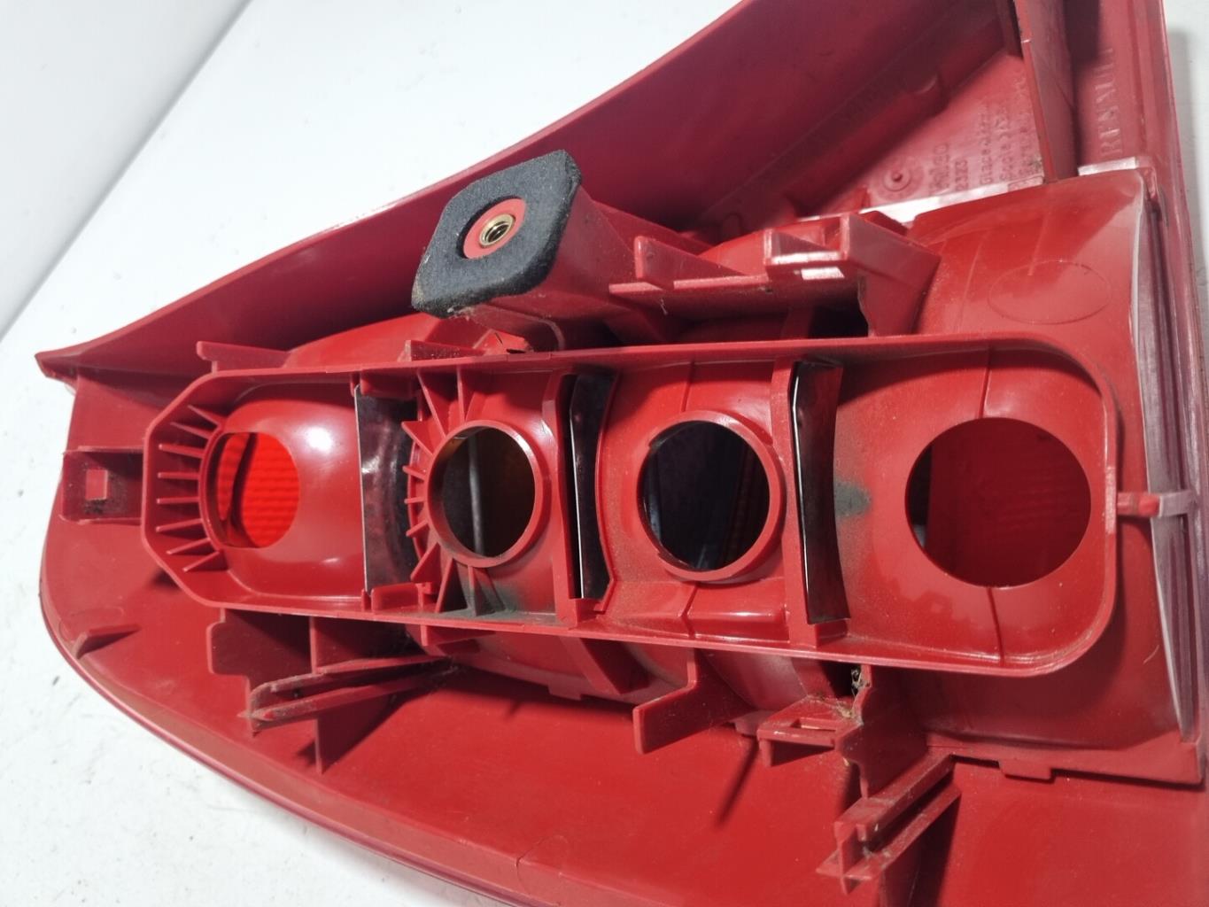 Fanale posteriore principale destro (luci) RENAULT CLIO 2 PHASE 1 Gasolina - 1