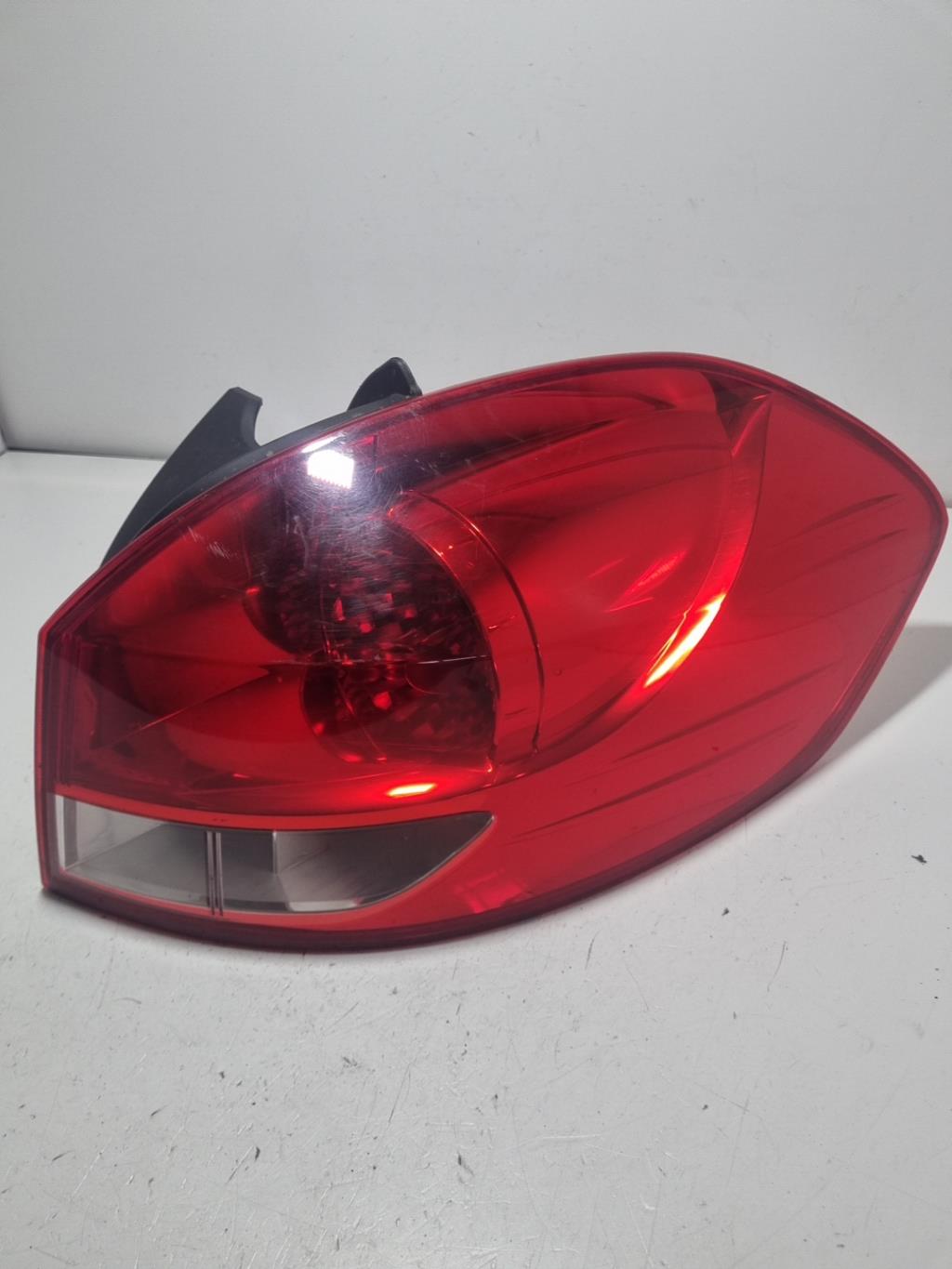 Fanale posteriore principale destro (luci) RENAULT CLIO 3 PHASE 2 BREAK Gasolina - 1