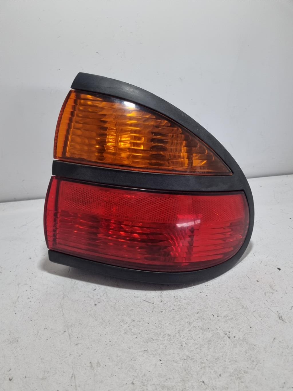 Fanale posteriore principale destro (luci) RENAULT LAGUNA 1 PHASE 2 Gasolina - 1
