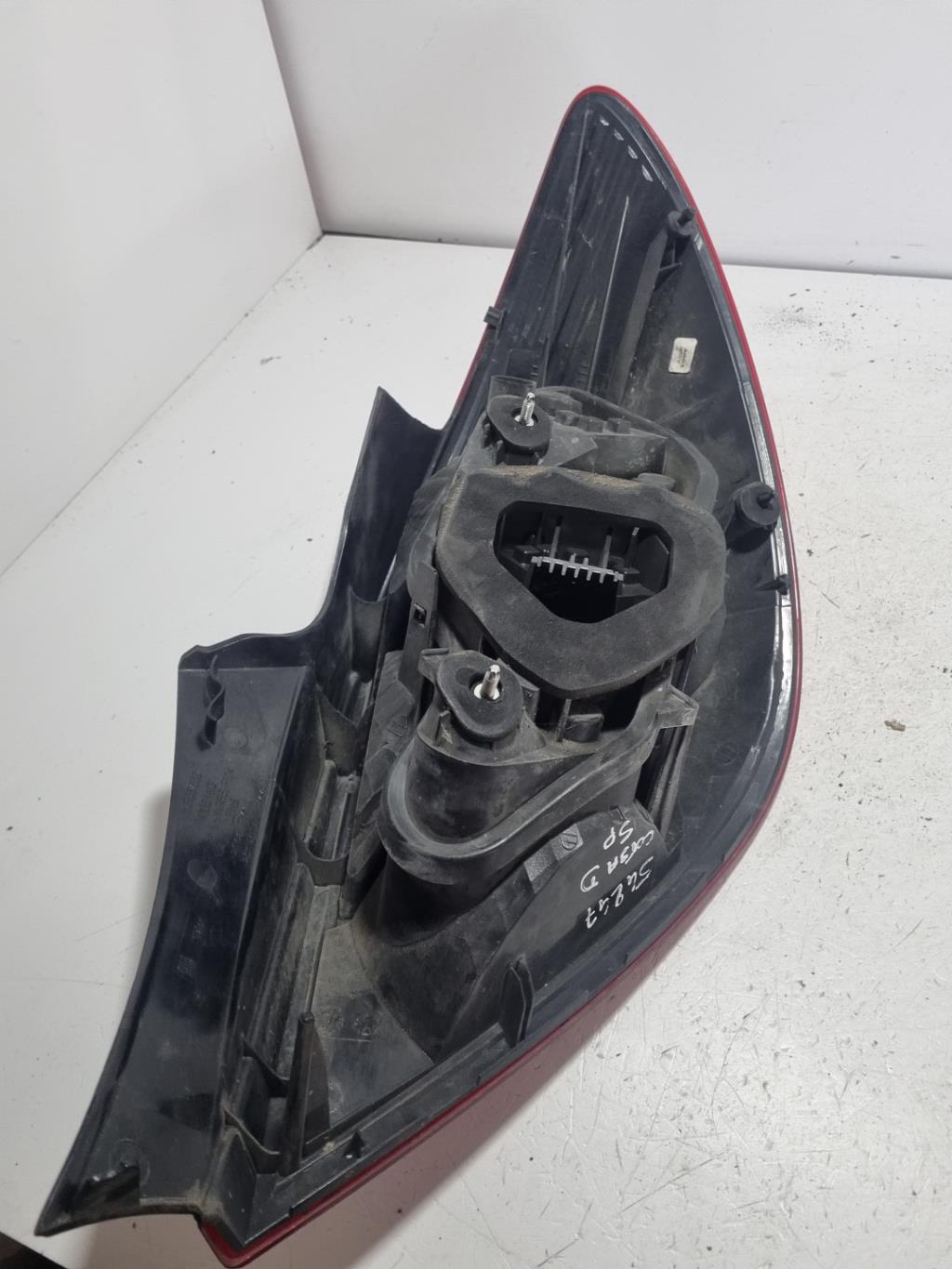 Fanale posteriore principale sinistro (luci) OPEL CORSA D PHASE 1 Diésel - 1