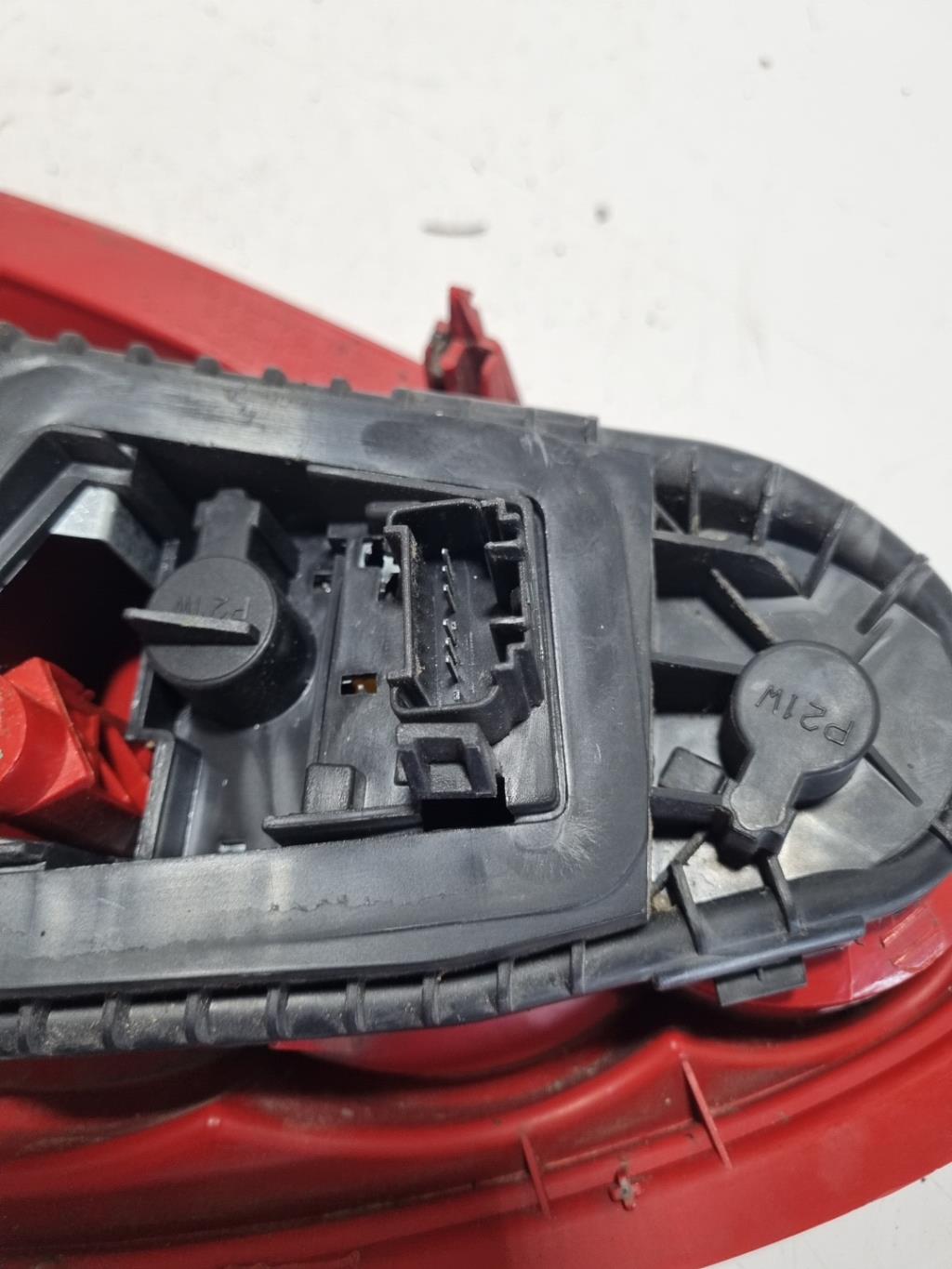 Fanale posteriore principale sinistro (luci) TOYOTA AYGO 1 PHASE 1 Diésel - 1