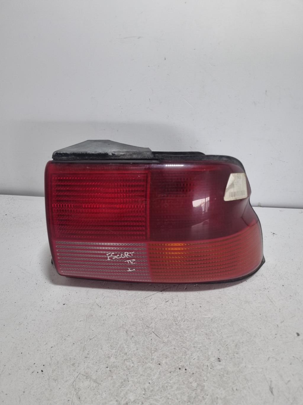 Fanale posteriore principale destro (luci) FORD ESCORT 6 Gasolina - 1
