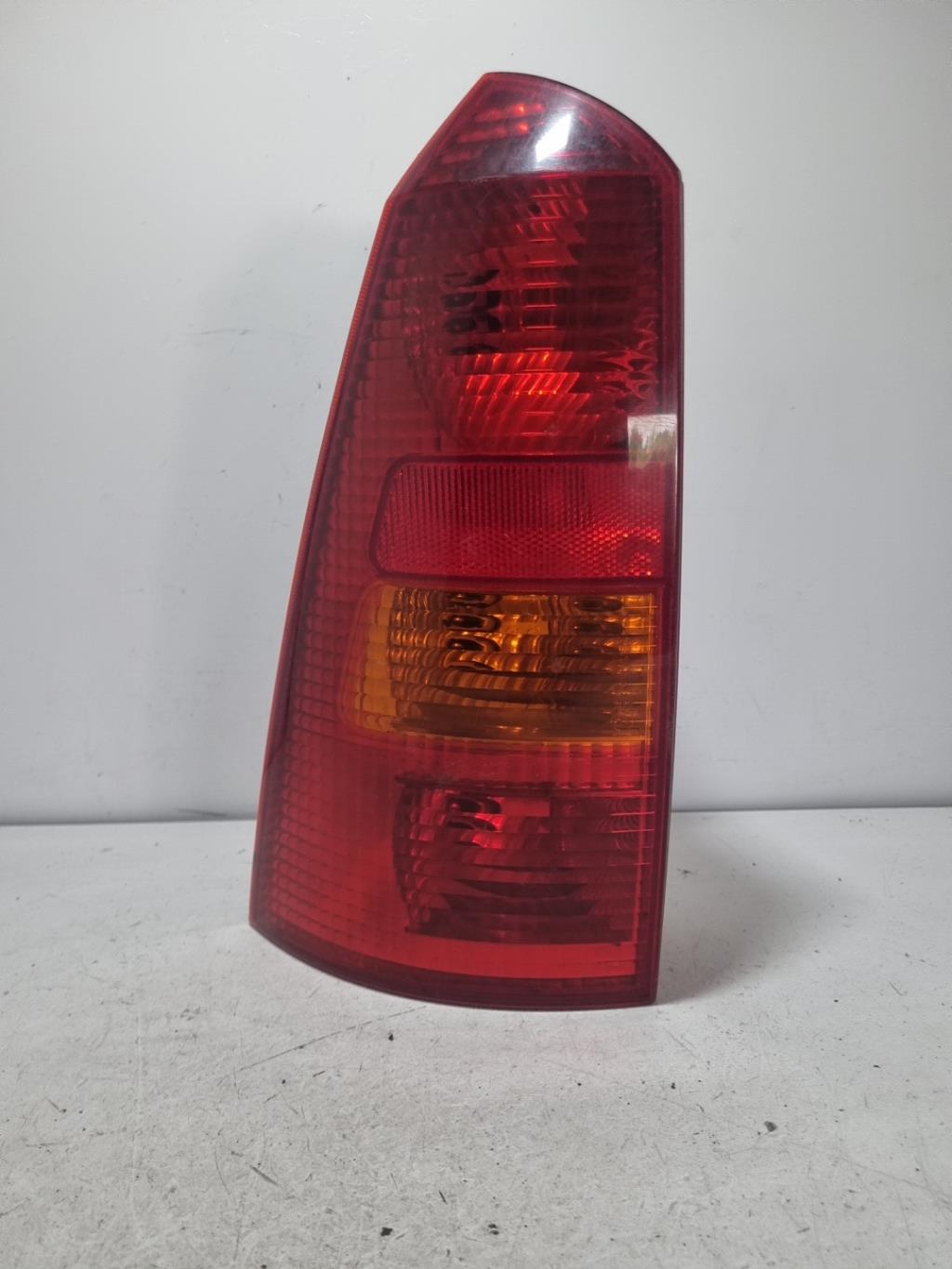 Fanale posteriore principale sinistro (luci) FORD FOCUS 1 BREAK Diésel - 1
