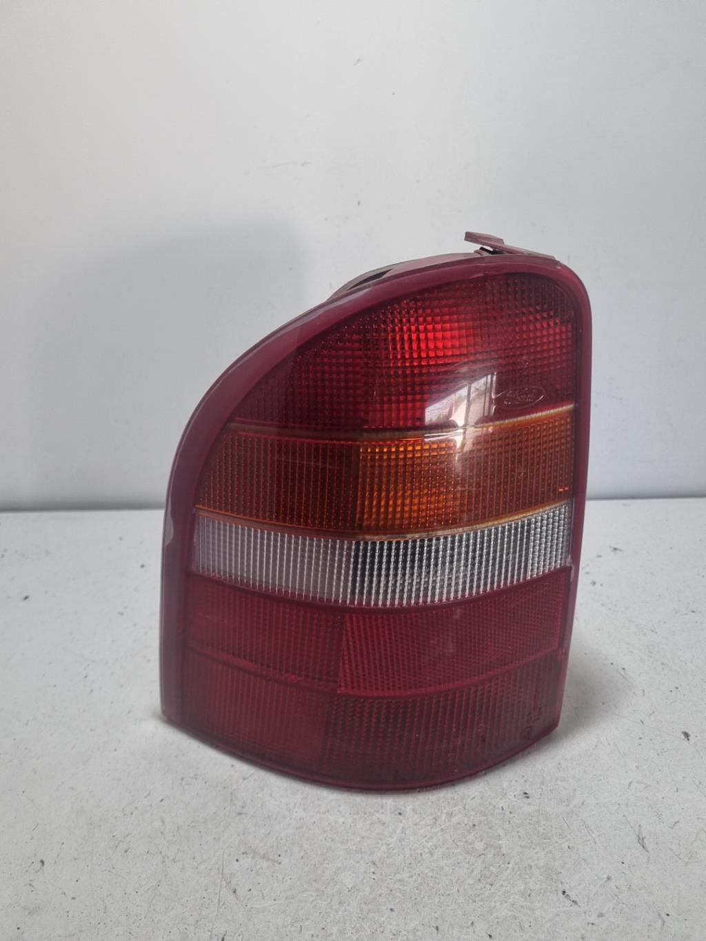 Fanale posteriore principale sinistro (luci) FORD MONDEO 1 PHASE 2 BREAK Diésel - 1