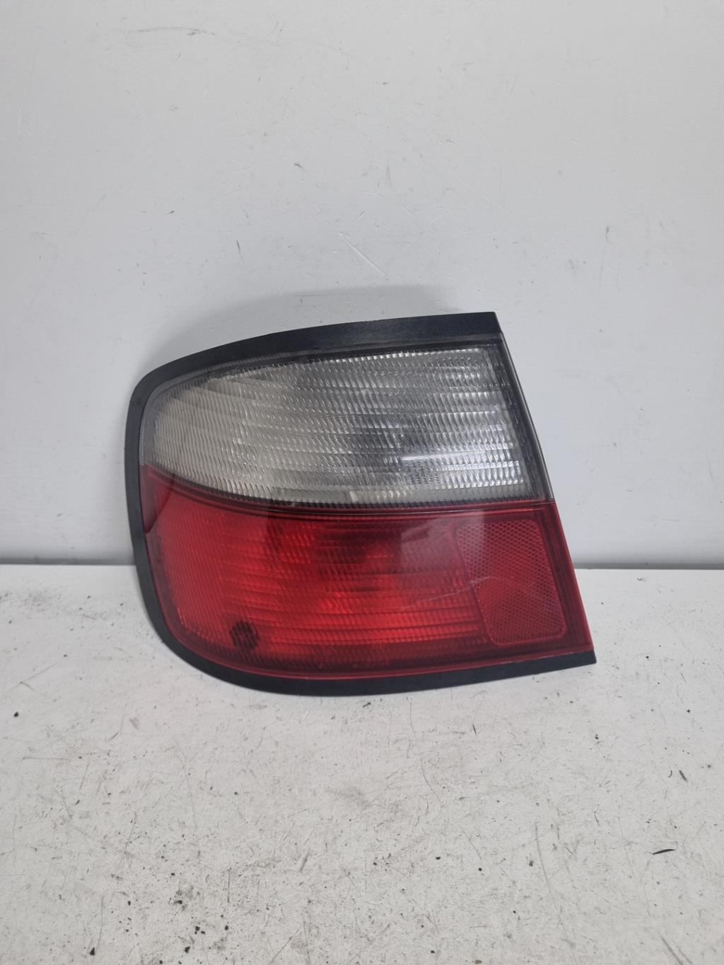 Fanale posteriore principale sinistro (luci) NISSAN PRIMERA 1  - 1