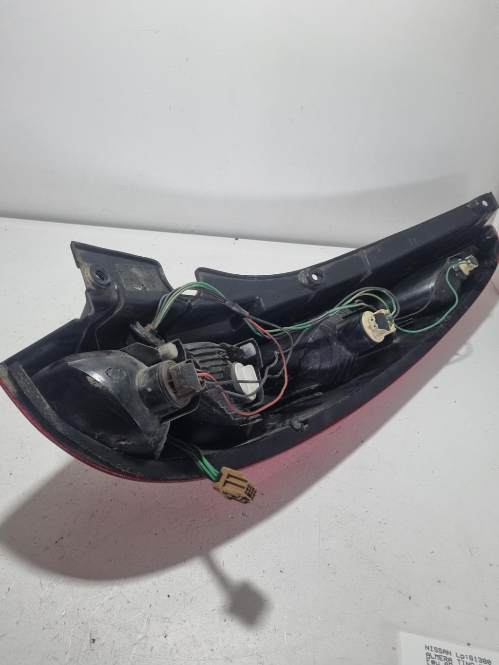 Fanale posteriore principale sinistro (luci) NISSAN ALMERA TINO PHASE 1 Gasolina - 1