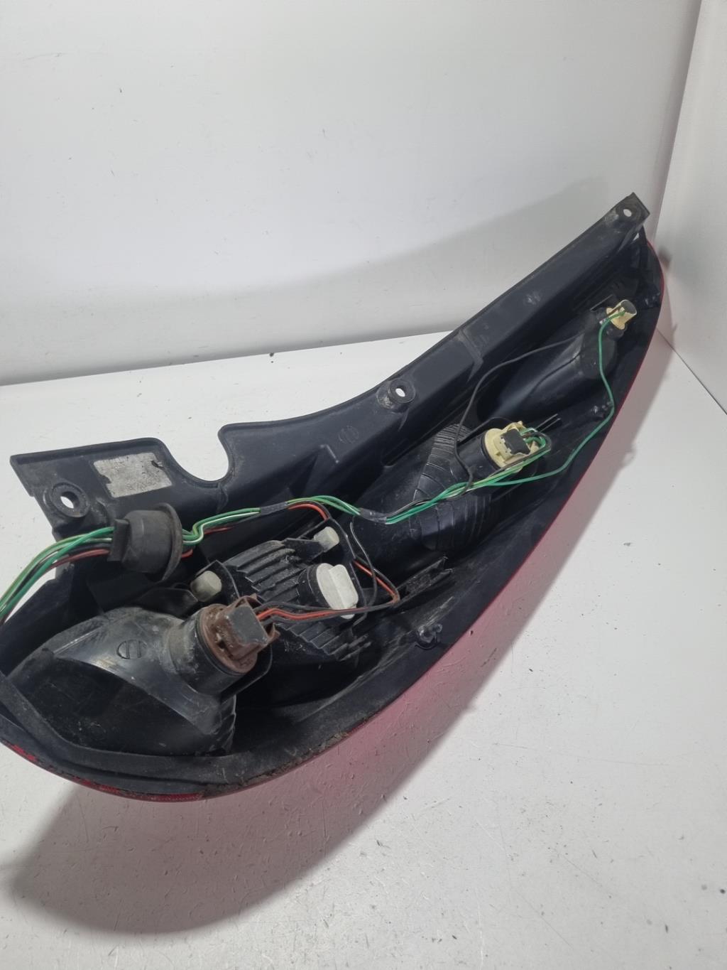 Fanale posteriore principale sinistro (luci) NISSAN ALMERA TINO PHASE 1 Diésel - 1