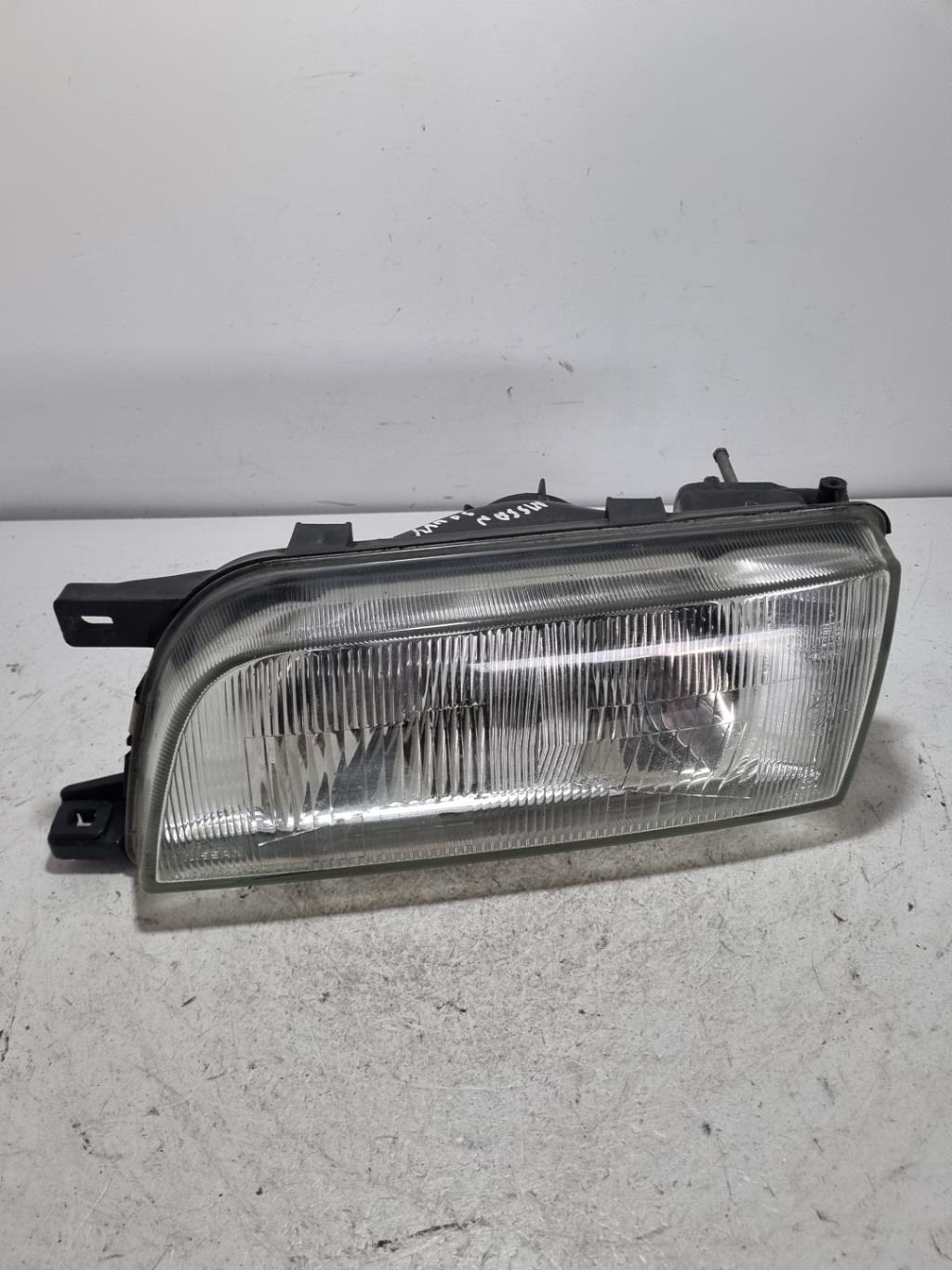 Gruppo ottico anteriore principale sinistro (luci)(faro) NISSAN SUNNY 1  - 1