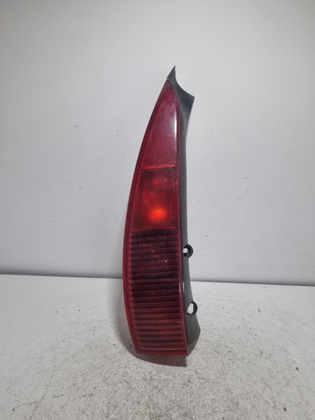 Fanale posteriore principale destro (luci) CITROEN C5 1 PHASE 2 BREAK Diésel - 1