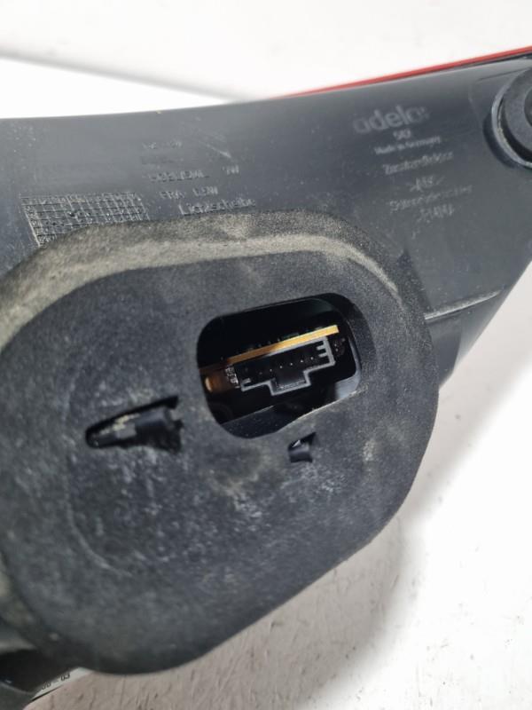 Luz trasera principal izquierda (luces) MERCEDES CLASSE E 207 PHASE 1 CABRIOLET Diésel - 1