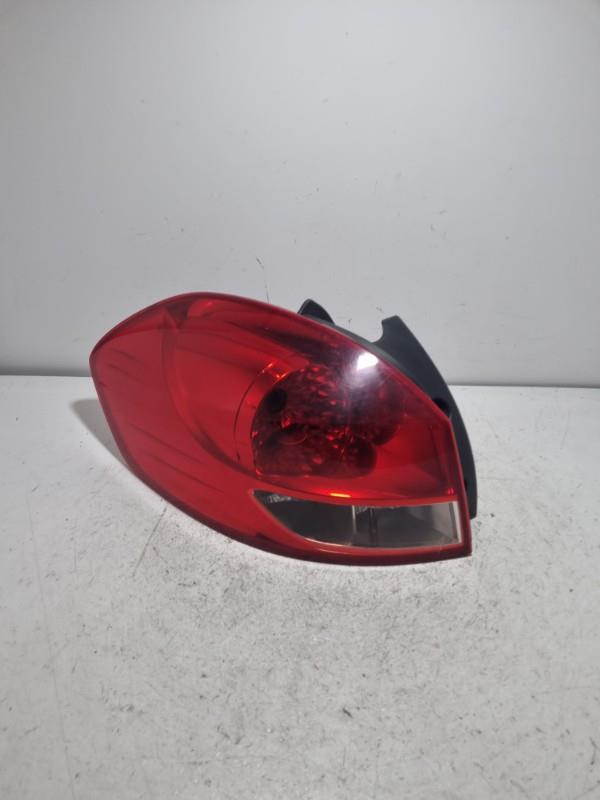 Fanale posteriore principale sinistro (luci) RENAULT CLIO 3 PHASE 1 BREAK Diésel - 1