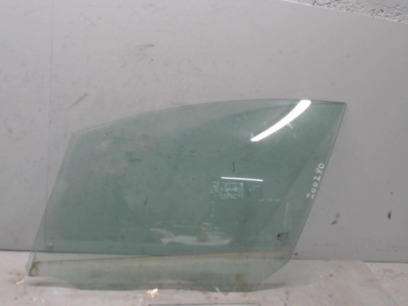 Vitre avant gauche OPEL MERIVA B PHASE 1 Essence - 1