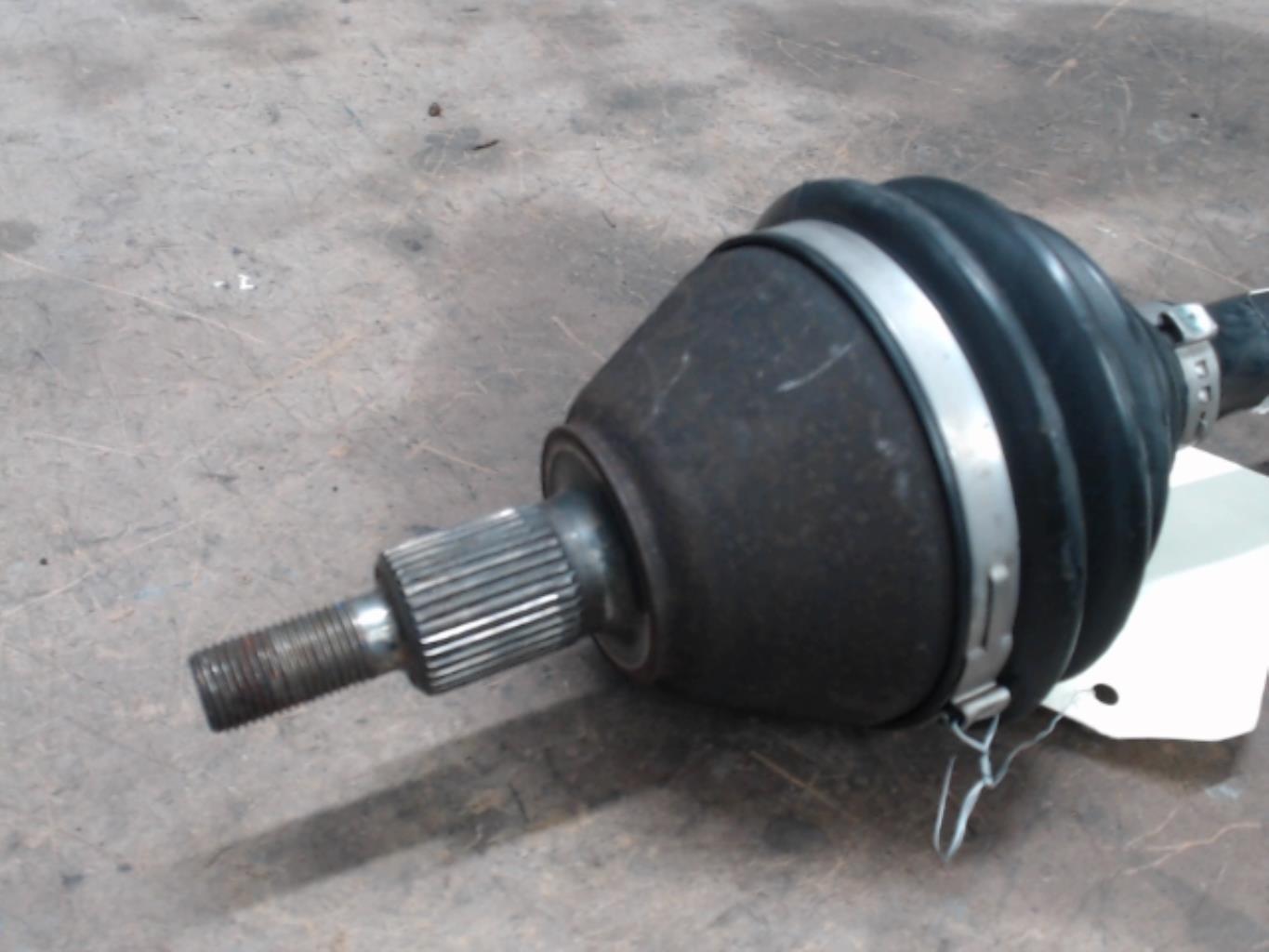 Giunto cardanico albero di trasmissione sinistro VOLKSWAGEN POLO 5 PHASE 1 Diésel - 1