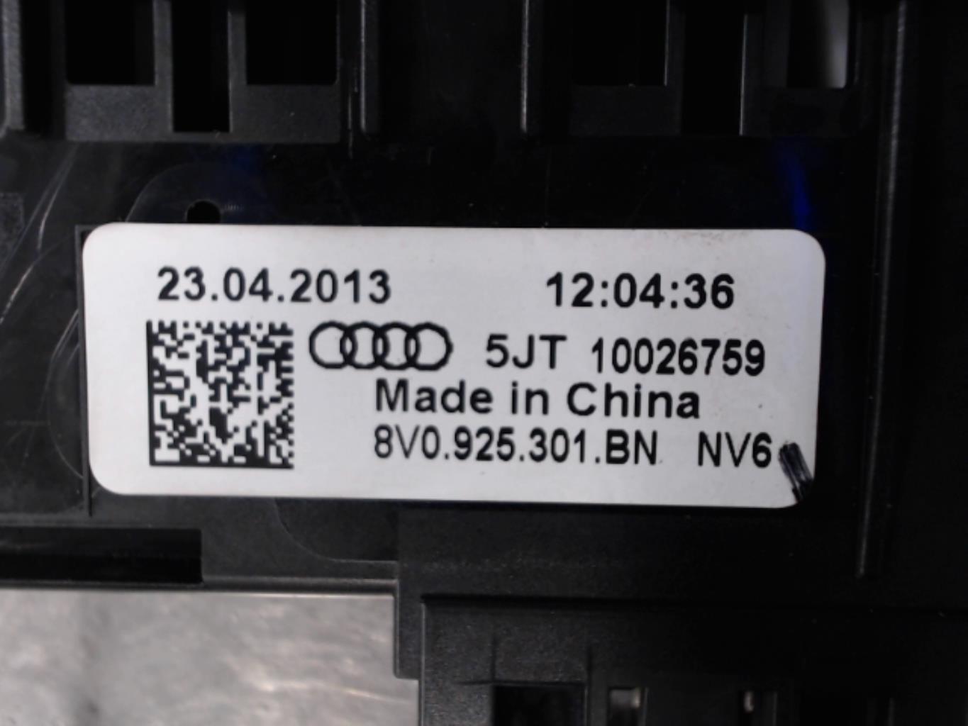 Bouton de warning AUDI A3 3 SPORTBACK PHASE 1 Diesel - 1