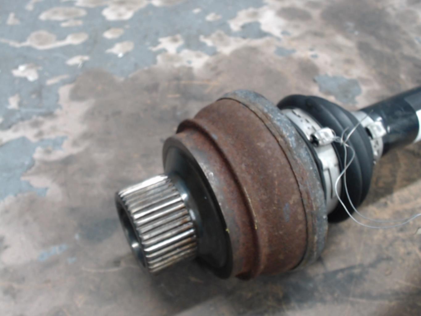 Giunto cardanico posteriore destro (trasmissione) AUDI Q5 1 PHASE 1 Gasolina - 1