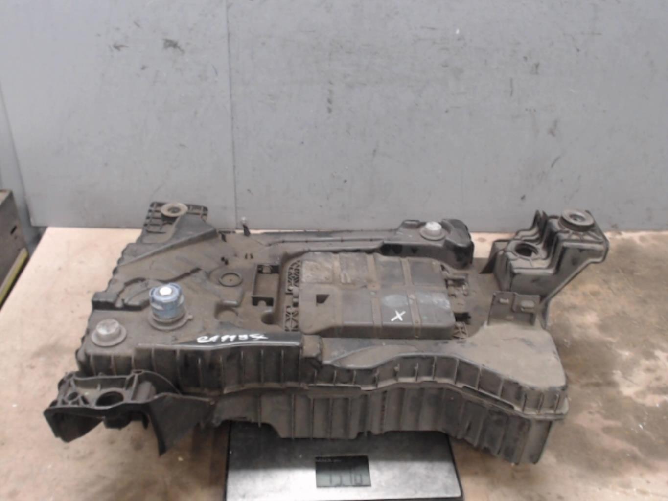 Serbatoio carburante PEUGEOT 308 2 SW PHASE 1 BREAK Diésel - 1