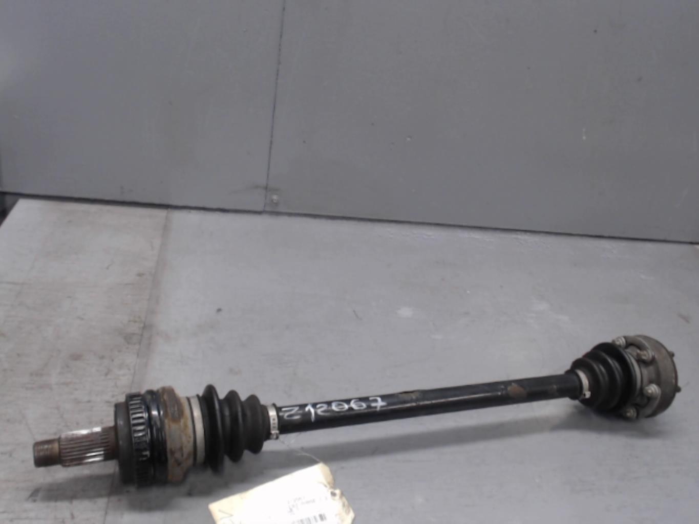 Giunto cardanico posteriore destro (trasmissione) BMW SERIE 1 E87 PHASE 1 Diésel - 1