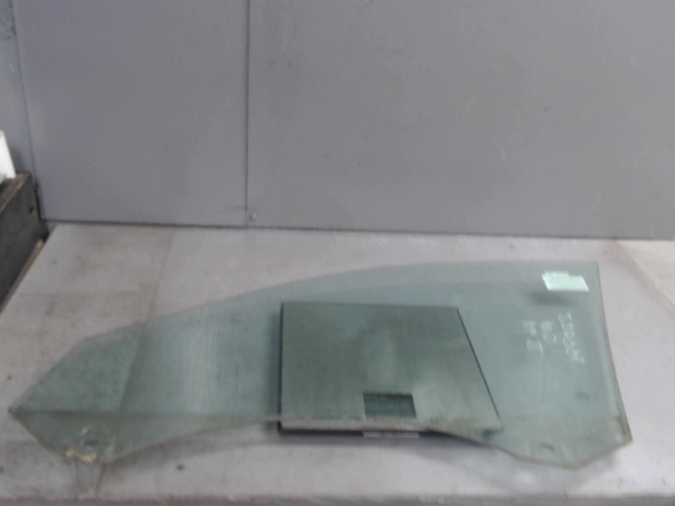 Vitre avant droit AUDI A6 3 AVANT PHASE 1 BREAK Diesel - 1
