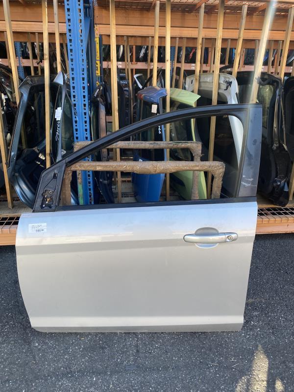Porte avant gauche FORD FOCUS 2 PHASE 2 Diesel - 1